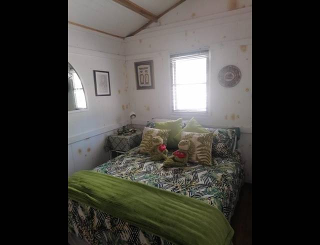 2 BEDROOM HOUSE FOR SALE IN ESCOMBE